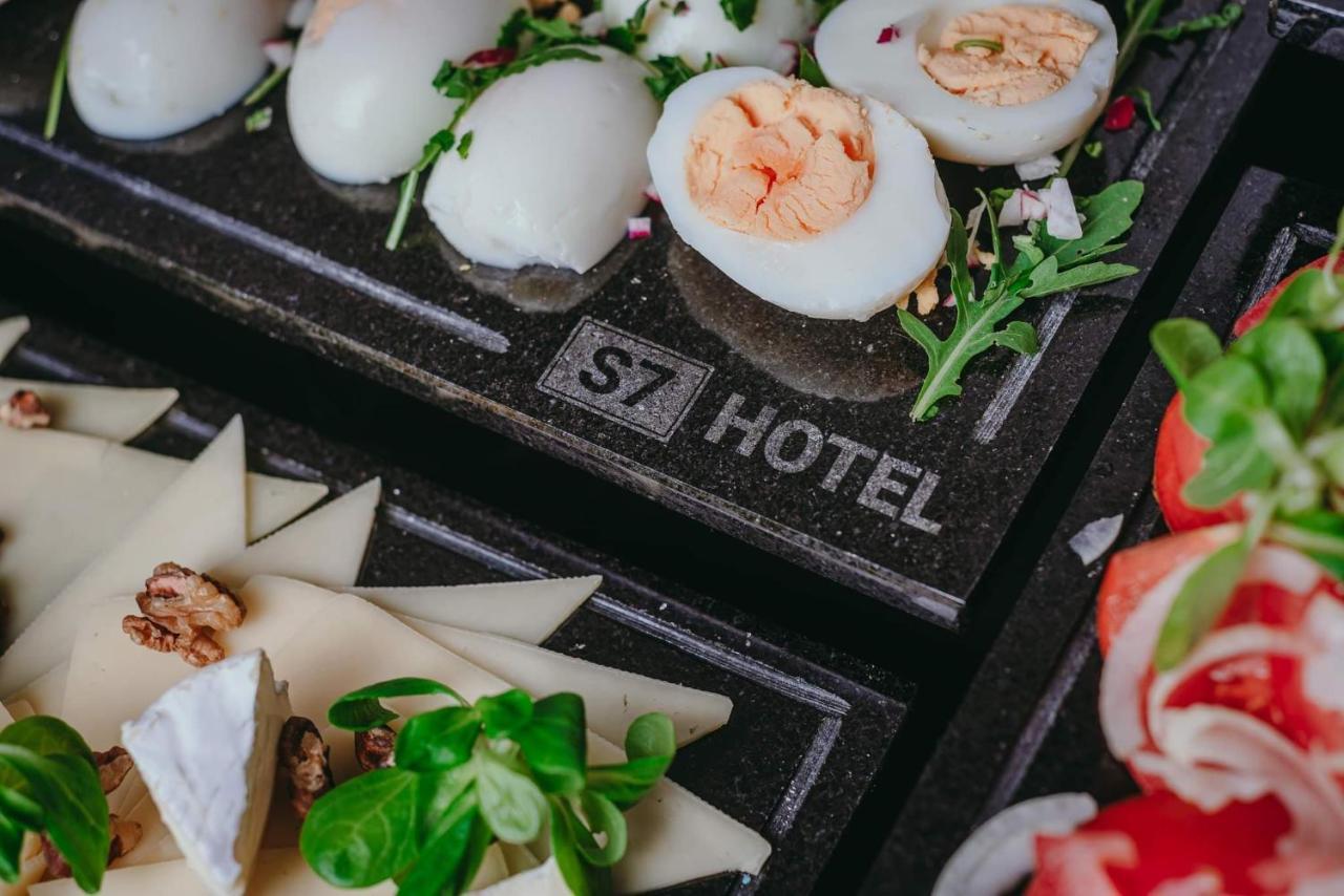 S7 Hotel Кельце Экстерьер фото