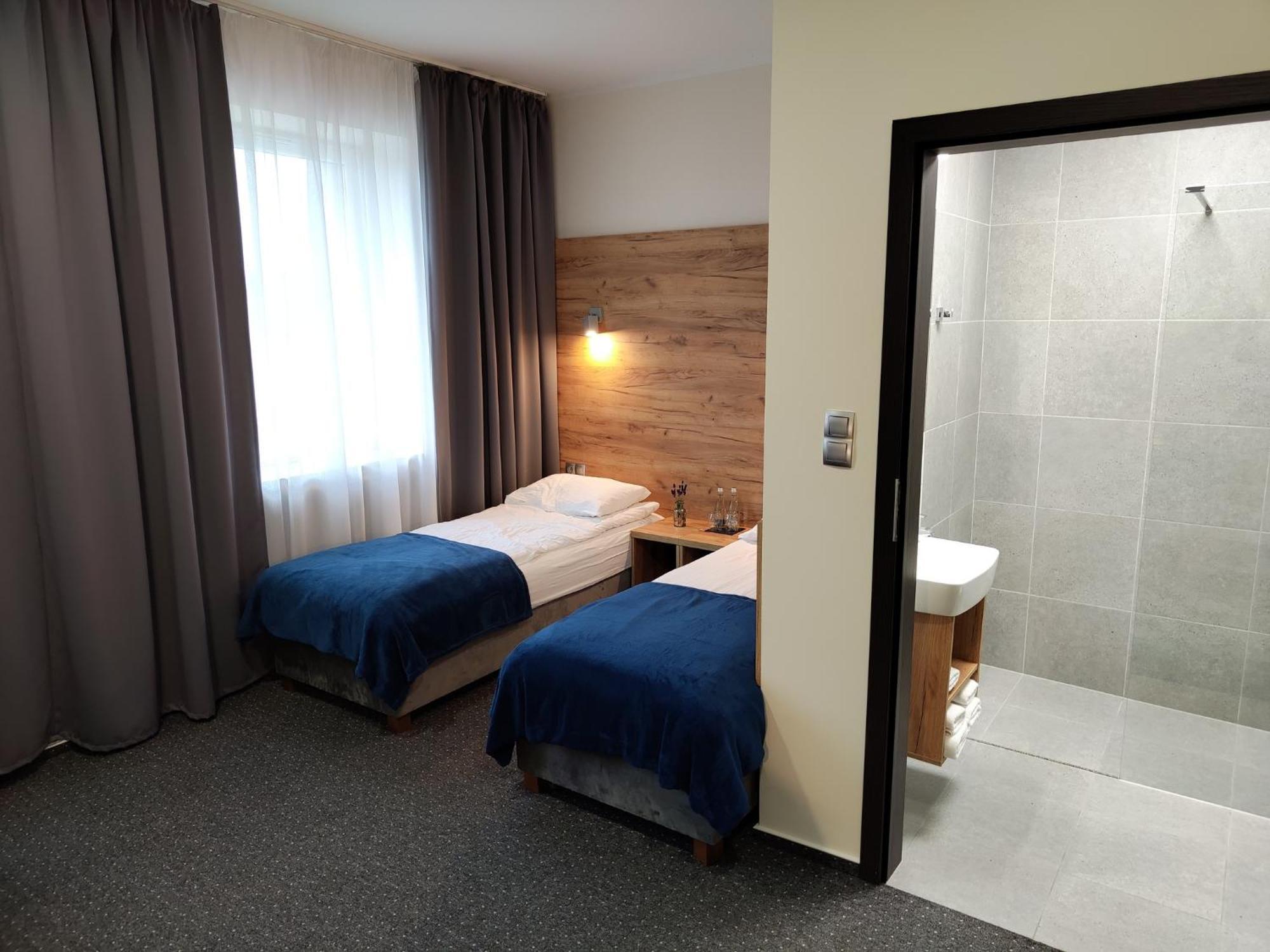 S7 Hotel Кельце Экстерьер фото