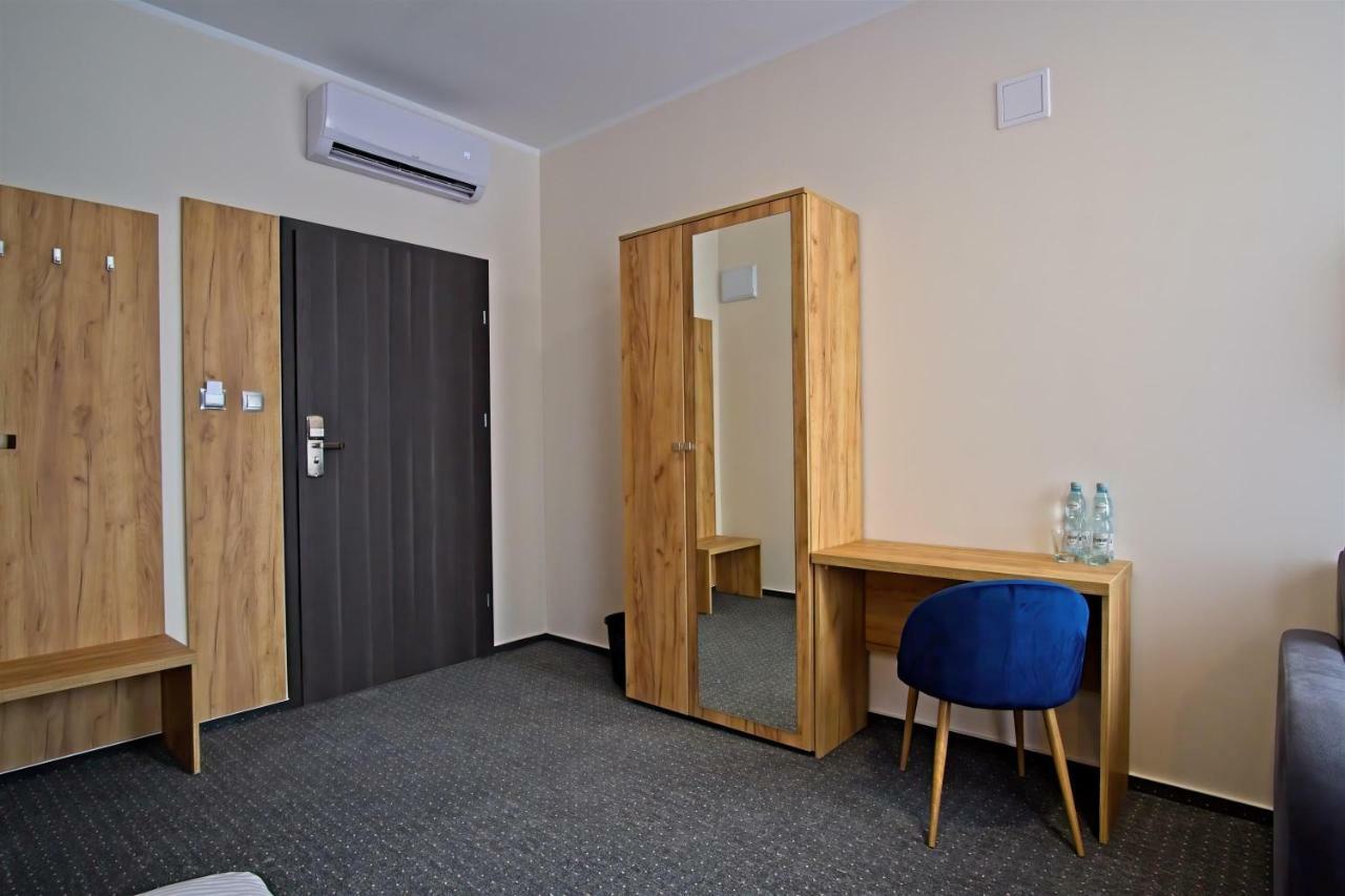 S7 Hotel Кельце Экстерьер фото