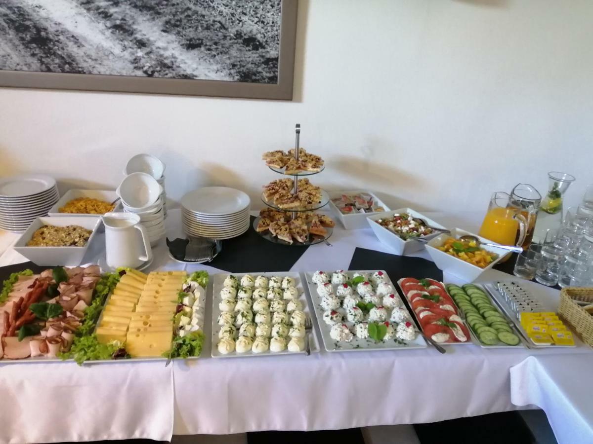 S7 Hotel Кельце Экстерьер фото