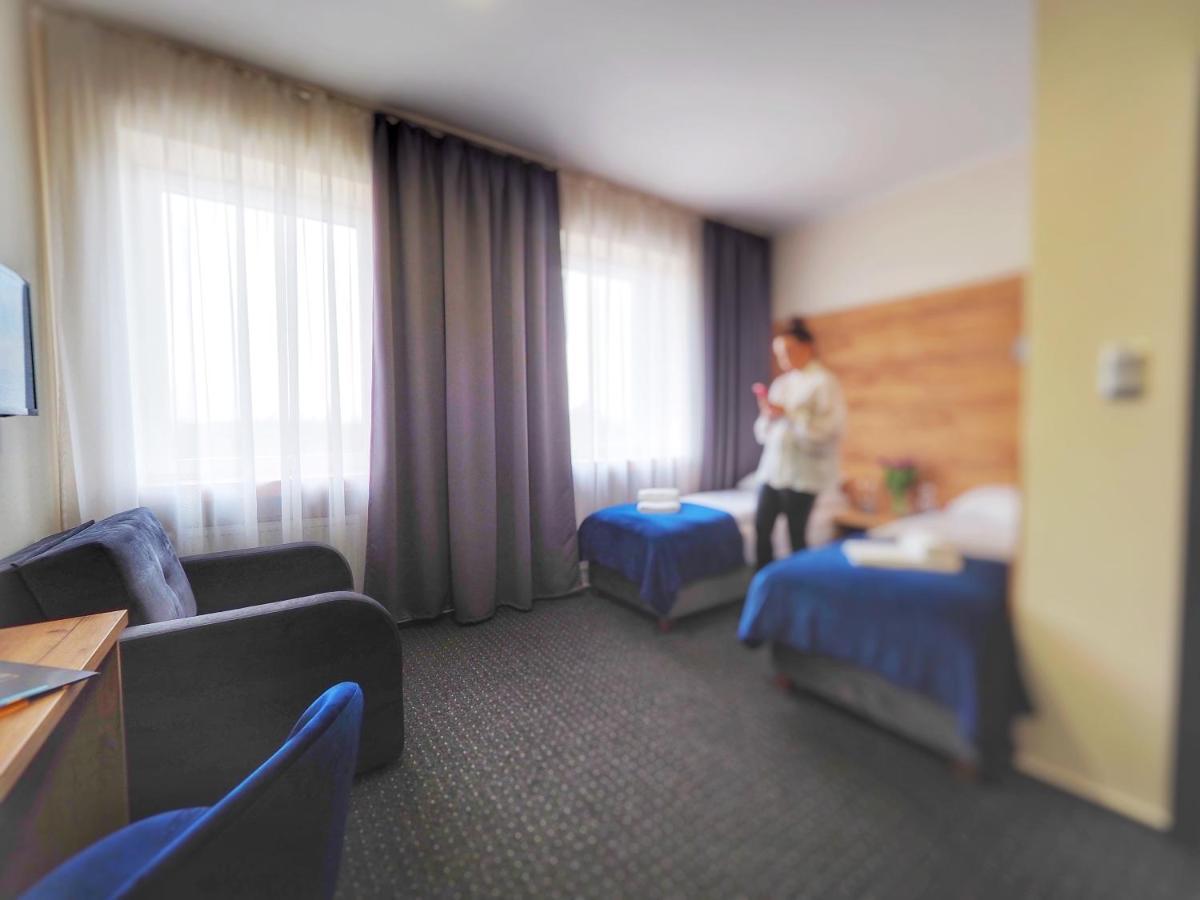 S7 Hotel Кельце Экстерьер фото